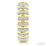 1/4 Ctw Ribbed Round Cut Diamond Half Hoop Earring in 14K Yellow Gold