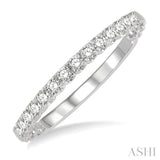 1/4 Ctw Lattice Round Cut Diamond Wedding Band in 14K White Gold