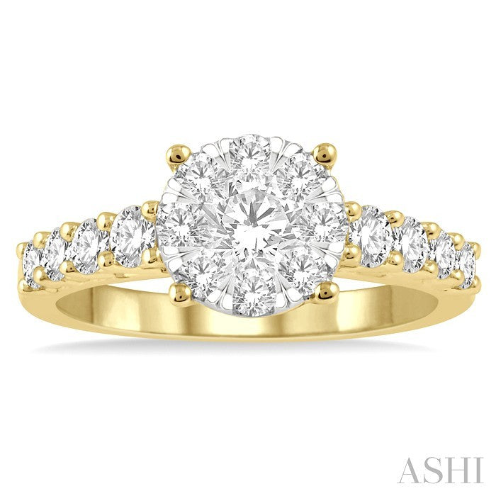 Round Shape Lovebright Essential Diamond Engagement Ring
