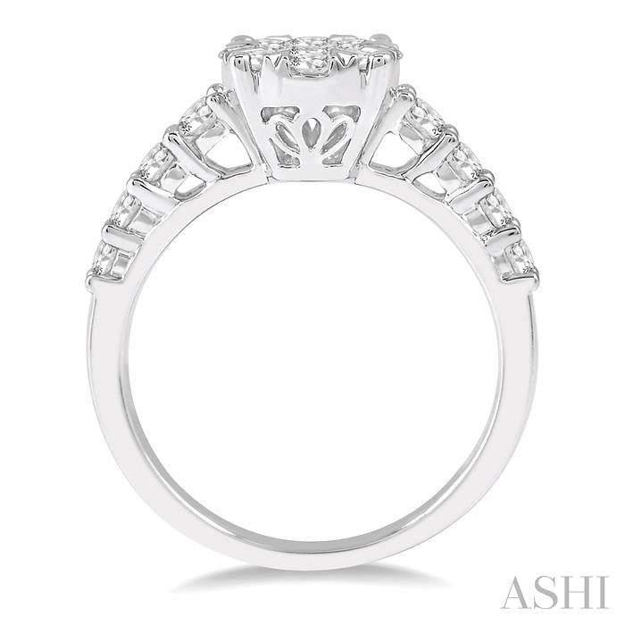 Round Shape Lovebright Essential Diamond Engagement Ring