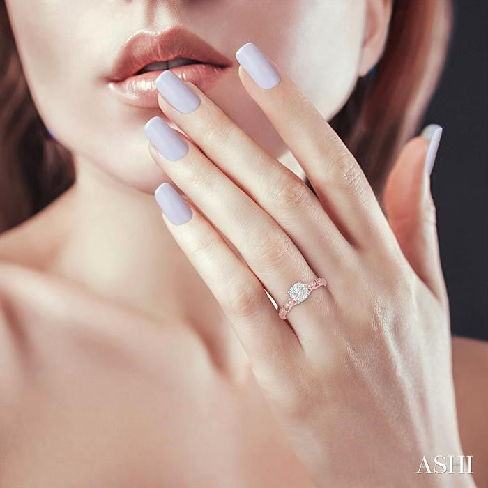 Round Shape Lovebright Diamond Engagement Ring