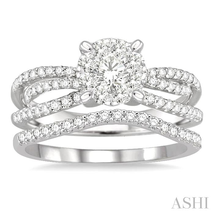Round Shape Lovebright Diamond Wedding Set