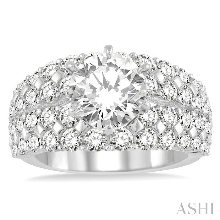 Round Shape Semi-Mount Diamond Engagement Ring