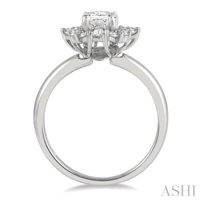 Oval Shape Semi-Mount Halo Diamond Engagement Ring