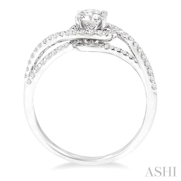 Round Shape Semi-Mount Halo Diamond Engagement Ring