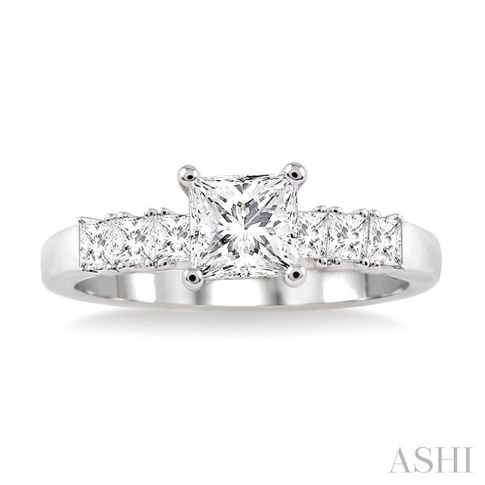 Princess Shape Diamond Engagement Ring