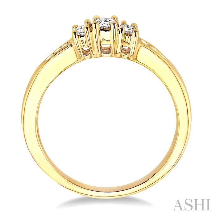 Round Shape Past Present & Future Diamond Engagement Ring
