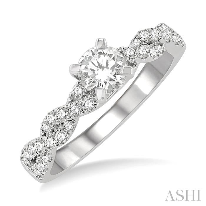 Round Shape Diamond Engagement Ring