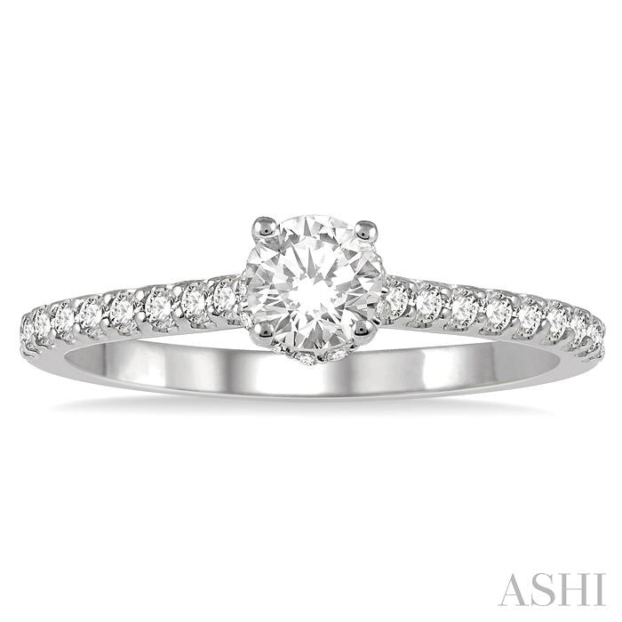 Round Shape Diamond Engagement Ring