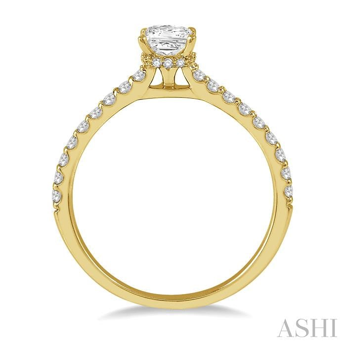 Princess Shape Diamond Engagement Ring
