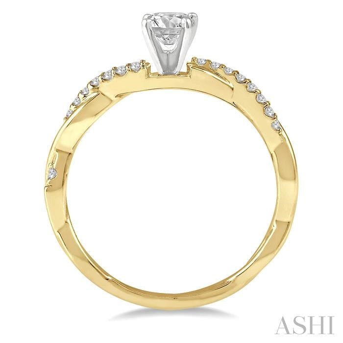 Round Shape Diamond Engagement Ring
