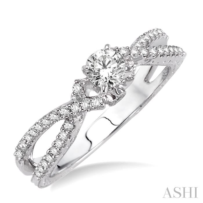 Round Shape Diamond Engagement Ring