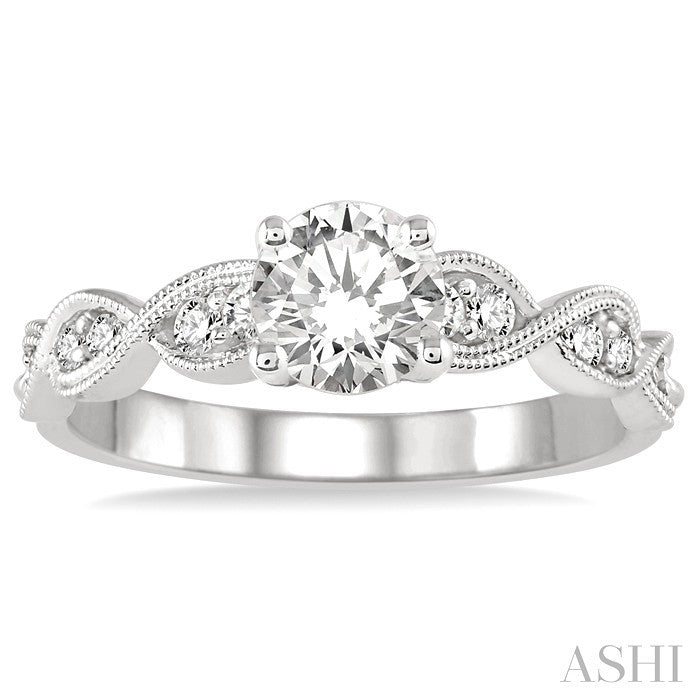 Round Shape Diamond Engagement Ring