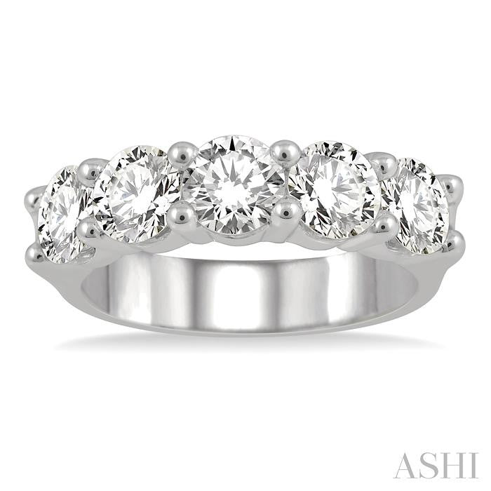 Round Shape 5 Stone Diamond Wedding Band
