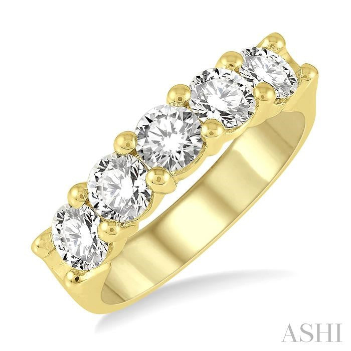 Round Shape 5 Stone Diamond Wedding Band