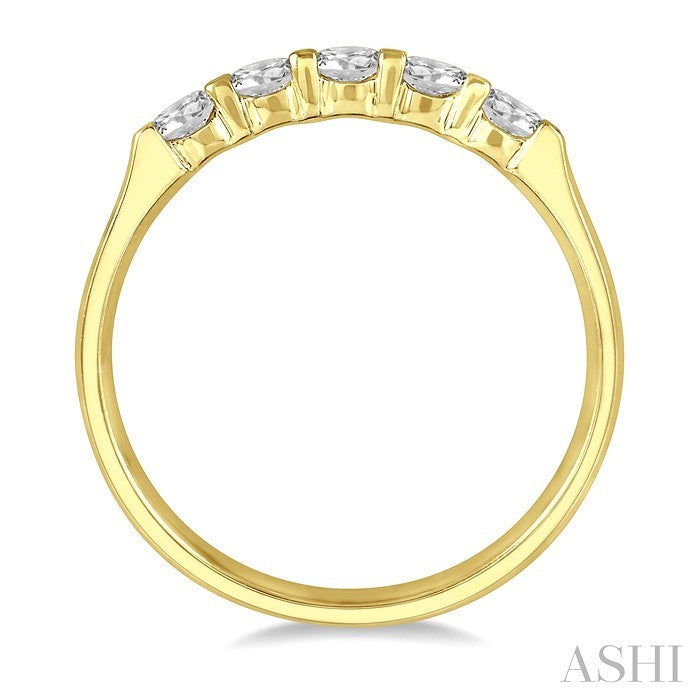 Round Shape 5 Stone Diamond Wedding Band