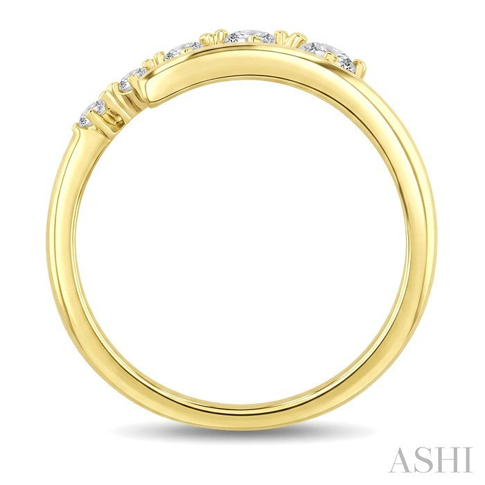 Graduated Diamond Fashion Open Ring