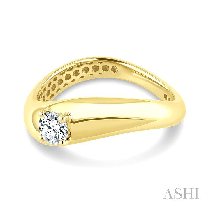 Curved Diamond Fashion Ring