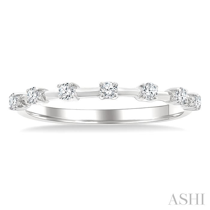 Floating Diamond Fashion Band