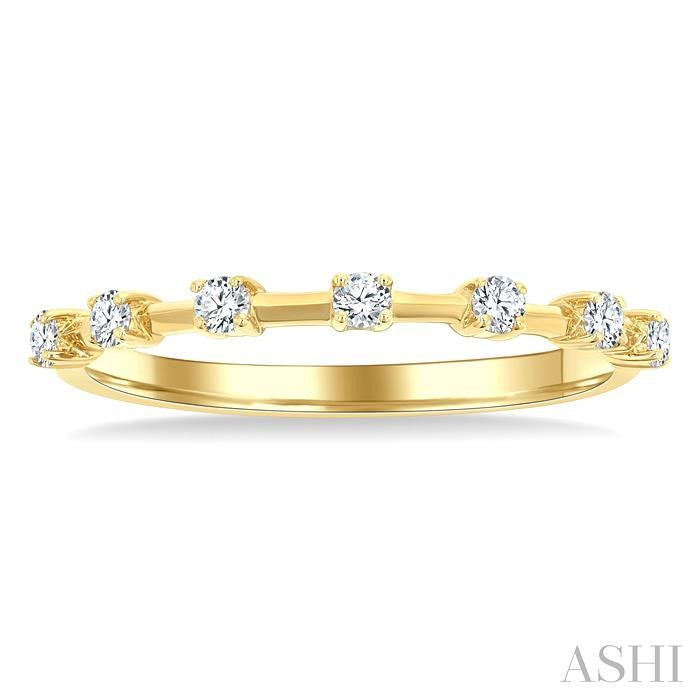 Floating Diamond Fashion Band