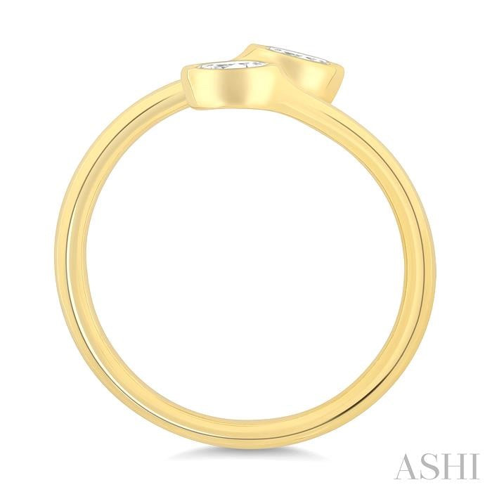 Oval Shape Bezel Coil Diamond Fashion Ring