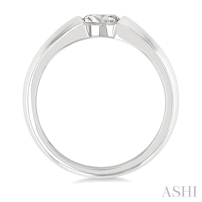 Oval Shape East-West Diamond Ring