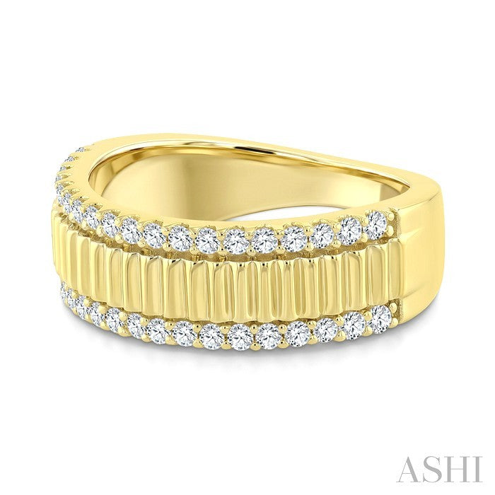 Pirouette Diamond Fashion Ring