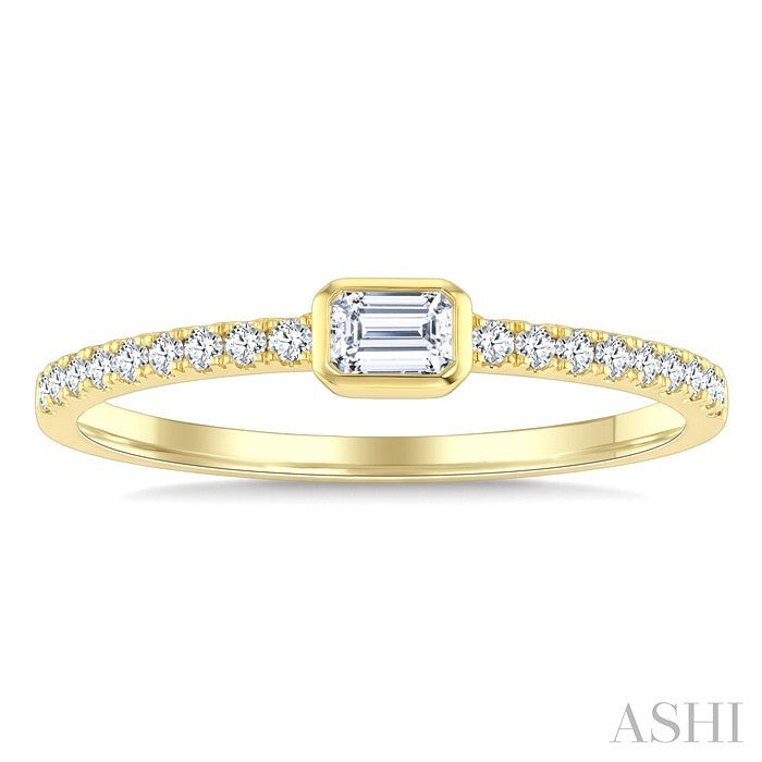 Luna Bezel Emerald Shape Diamond Fashion Ring