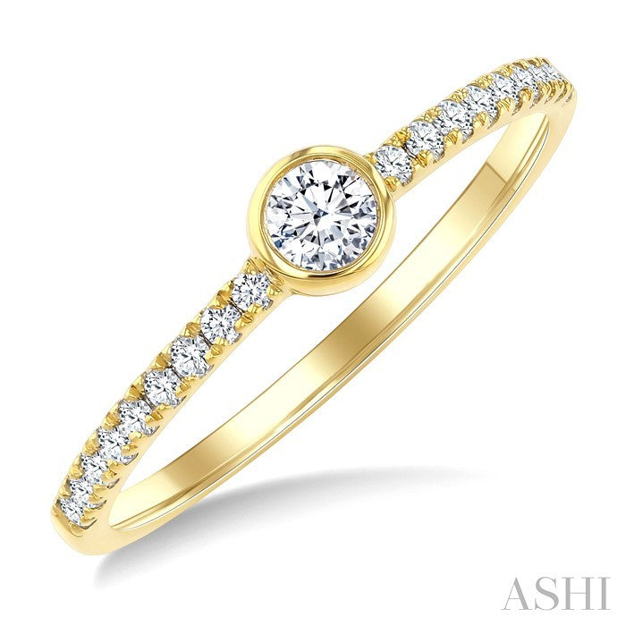 Luna Bezel Round Shape Diamond Fashion Ring