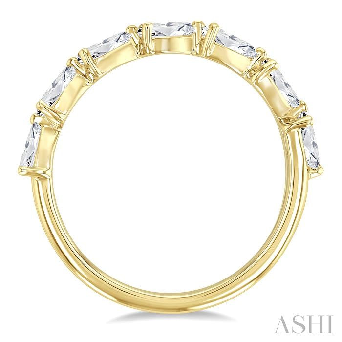 Pear Shape East-West Diamond Fashion Band