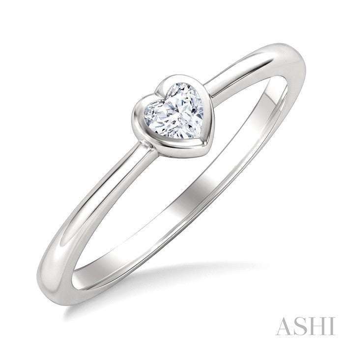 Heart Shape Bezel Set Diamond Fashion Ring