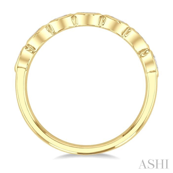 Oval Shape East-West Bezel Set Diamond Fashion Band