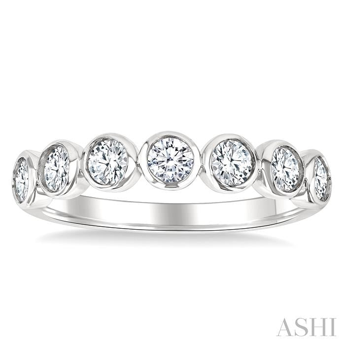 Round Shape Bezel Set Diamond Fashion Band