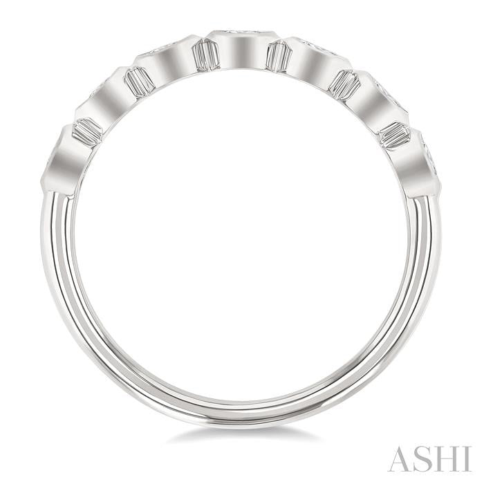 Round Shape Bezel Set Diamond Fashion Band