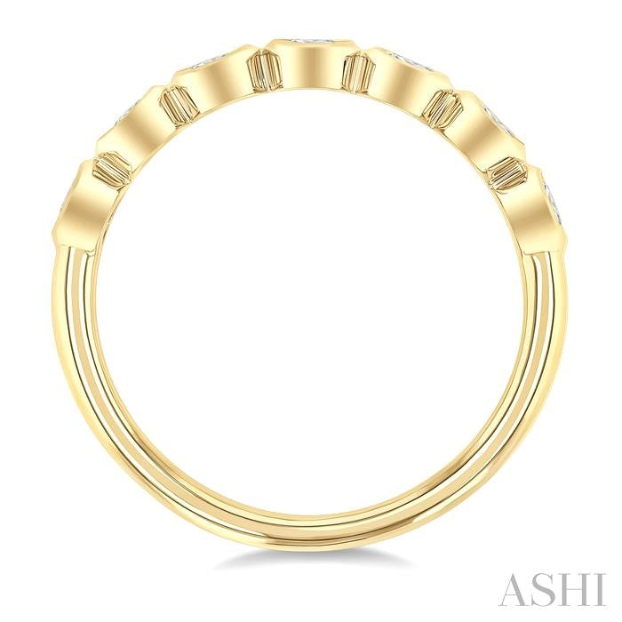 Round Shape Bezel Set Diamond Fashion Band