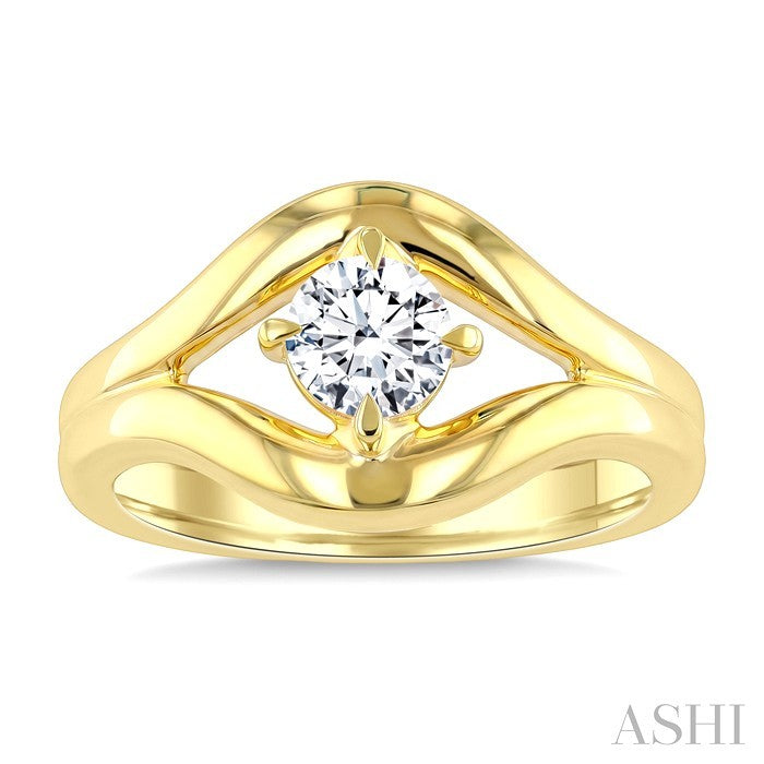 Aeris Gold Round Shape Diamond Solitaire Ring