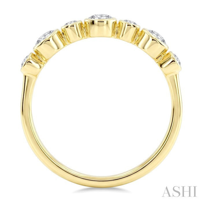 Round Shape Bezel Diamond Fashion Band