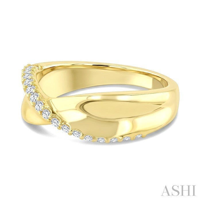 Twisted Diamond Fashion Band