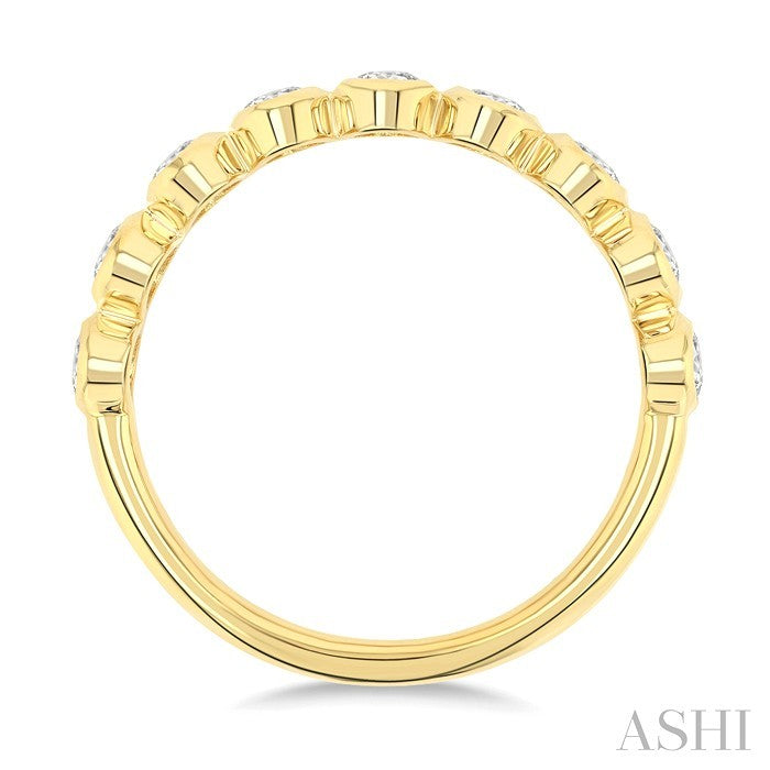 Oval Shape North-South Bezel Set Diamond Fashion Band