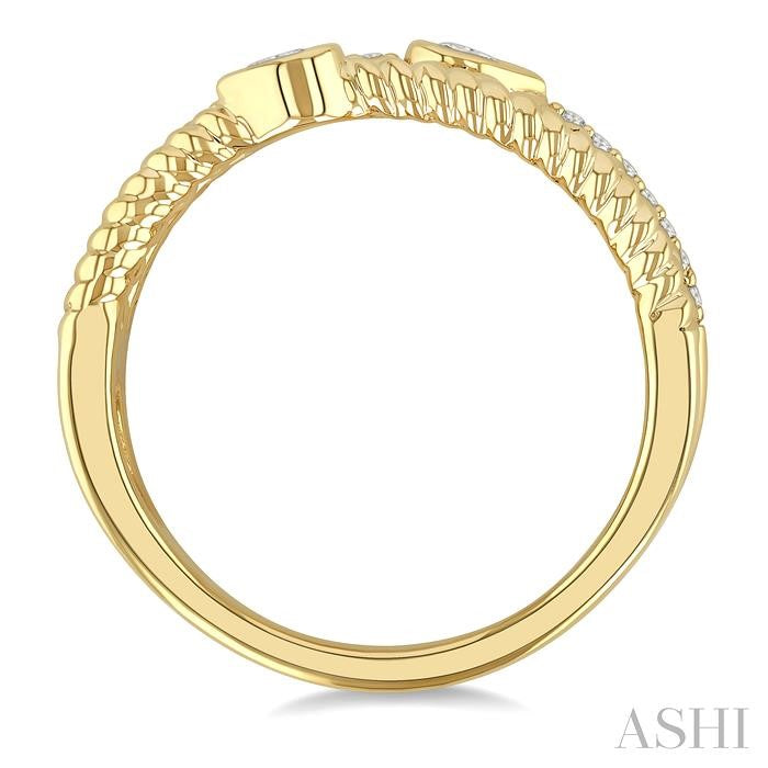 Bead Bijoux Pear Shape Three Row Diamond Band