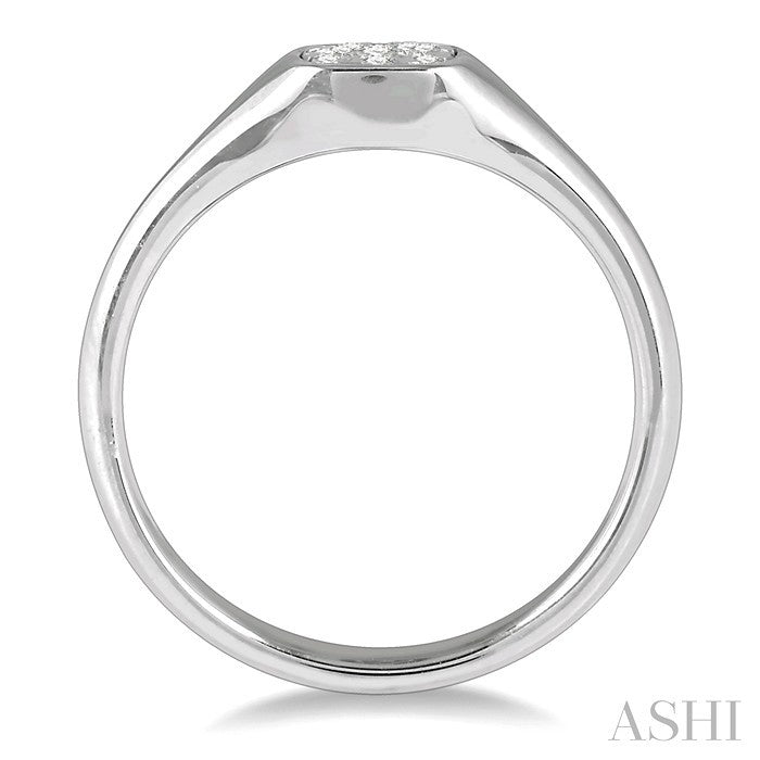 Cushion Shape Lovebright Essential Diamond Signet Ring