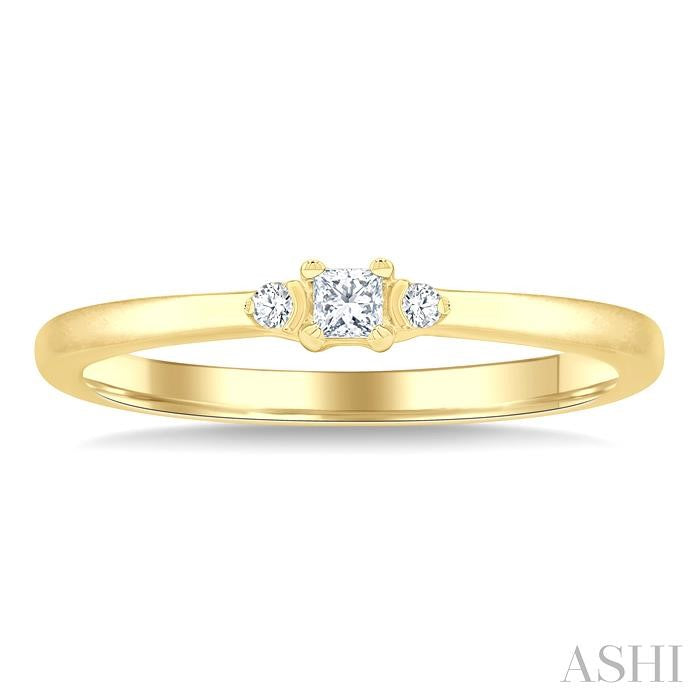 Princess Shape 3 Stone Petite Diamond Ring