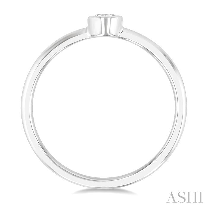 Round Shape Bezel Set Petite Diamond Fashion Ring