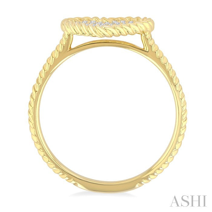 Pave-Set Heart Shape Rope Diamond Fashion Ring