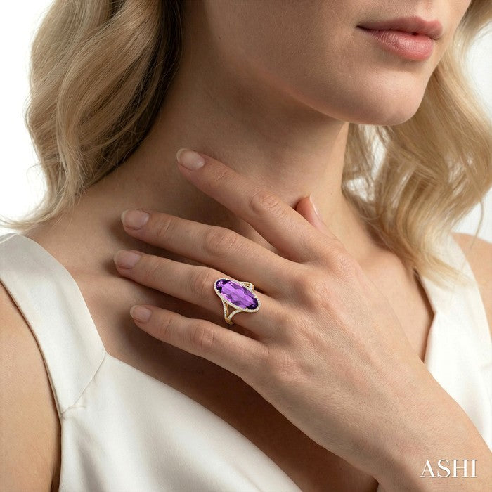 Evoque Gemstone Oval Shape & Halo Diamond Ring