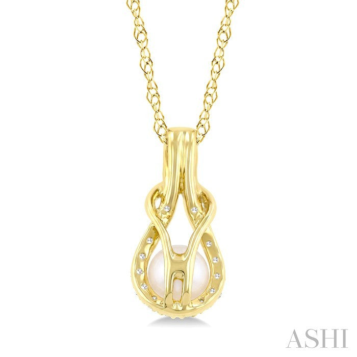 Pearl & Diamond Fashion Pendant