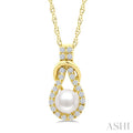 Pearl & Diamond Fashion Pendant