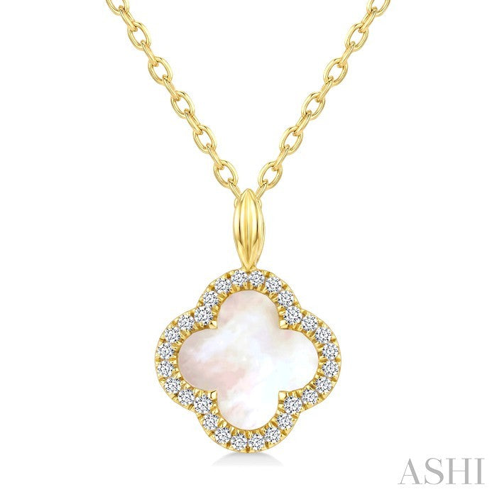 Clover Petite Mother Of Pearl & Halo Diamond Pendant