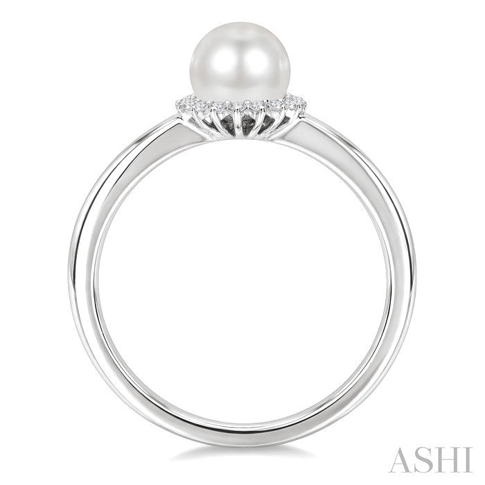 Pearl & Petite Halo Diamond Fashion Ring