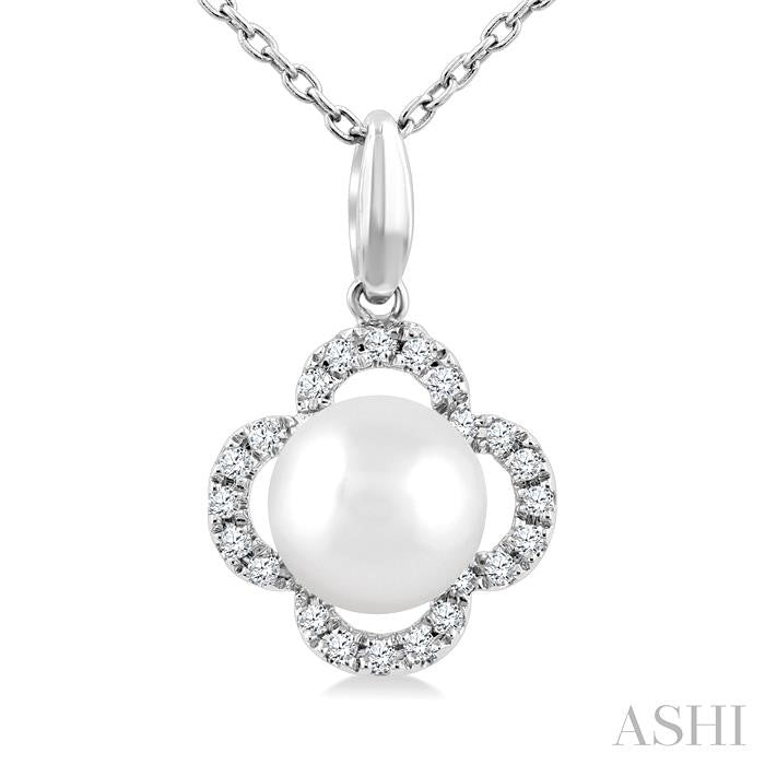 Clover Pearl & Petite Diamond Pendant